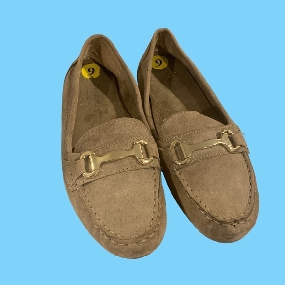 Cynthia Rowley Tan Suede Driving Shoes - Picture 9 of 11